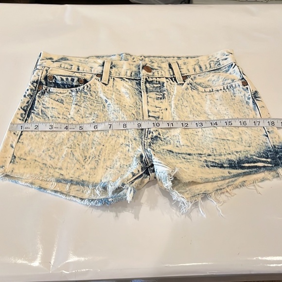 Levi’s 501 Acid Wash Mid Rise Shorts Size 25 - Picture 5 of 16